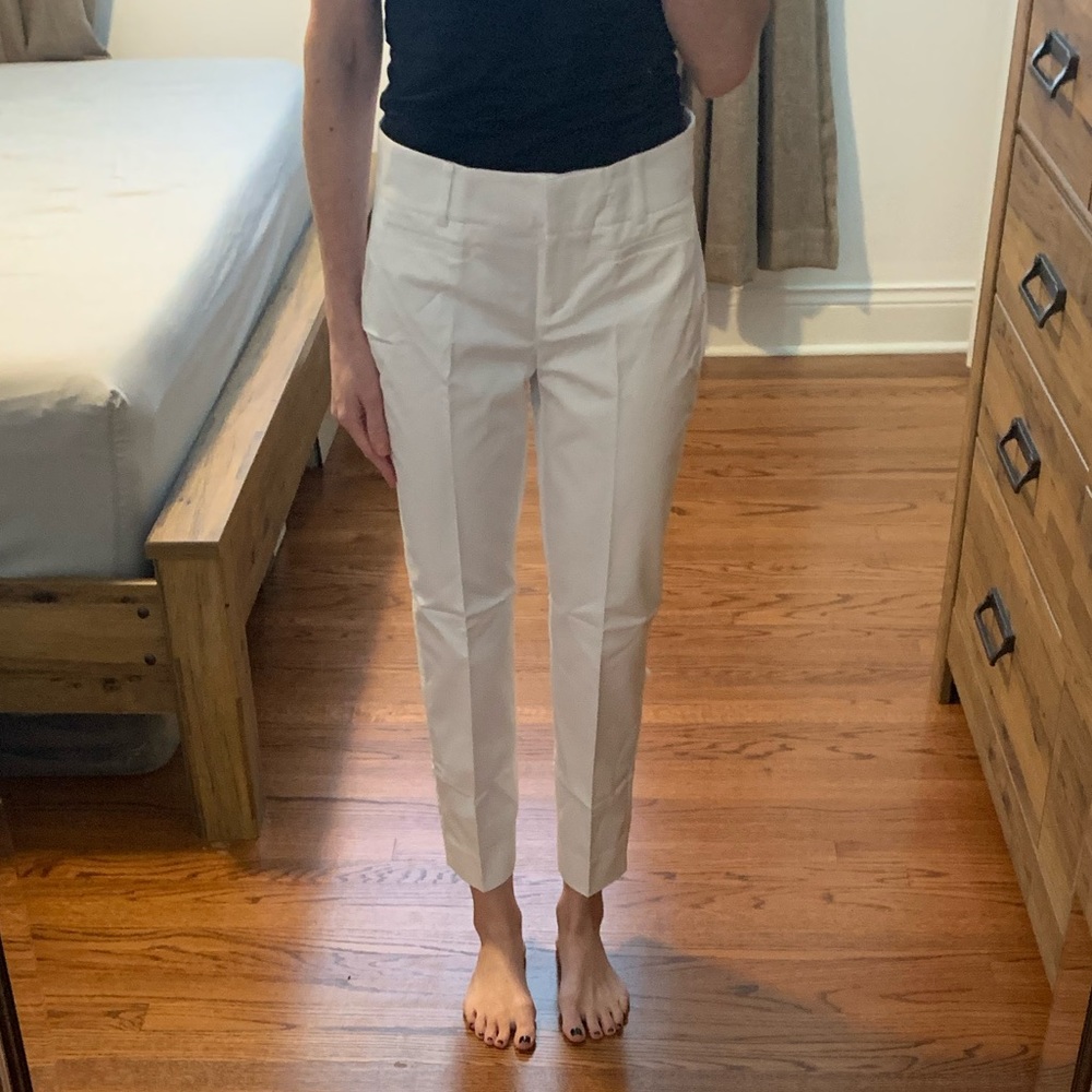 Ann Taylor 2 petite white cropped leg pants